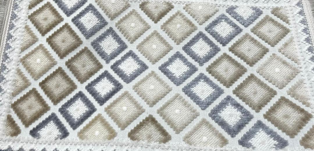 پادری فرشی ریشه دار